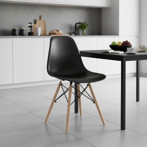 Καρέκλα Julita pakoworld PP μαύρο-φυσικό πόδι 46x50x82εκ