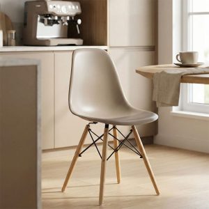 Καρέκλα Julita pakoworld PP cappuccino με φυσικό πόδι 46x52x80εκ