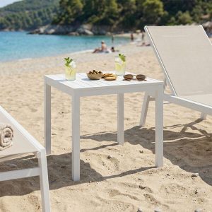 Τραπεζάκι παραλίας Kliton pakoworld αλουμίνιο σε λευκή απόχρωση 45x45x41εκ