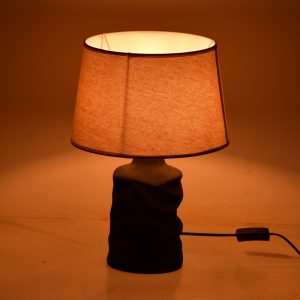 Επιτραπέζιο φωτιστικό Wabbi Inart Ε27 κεραμικό σε μαύρο-μπεζ απόχρωση Φ28x41εκ