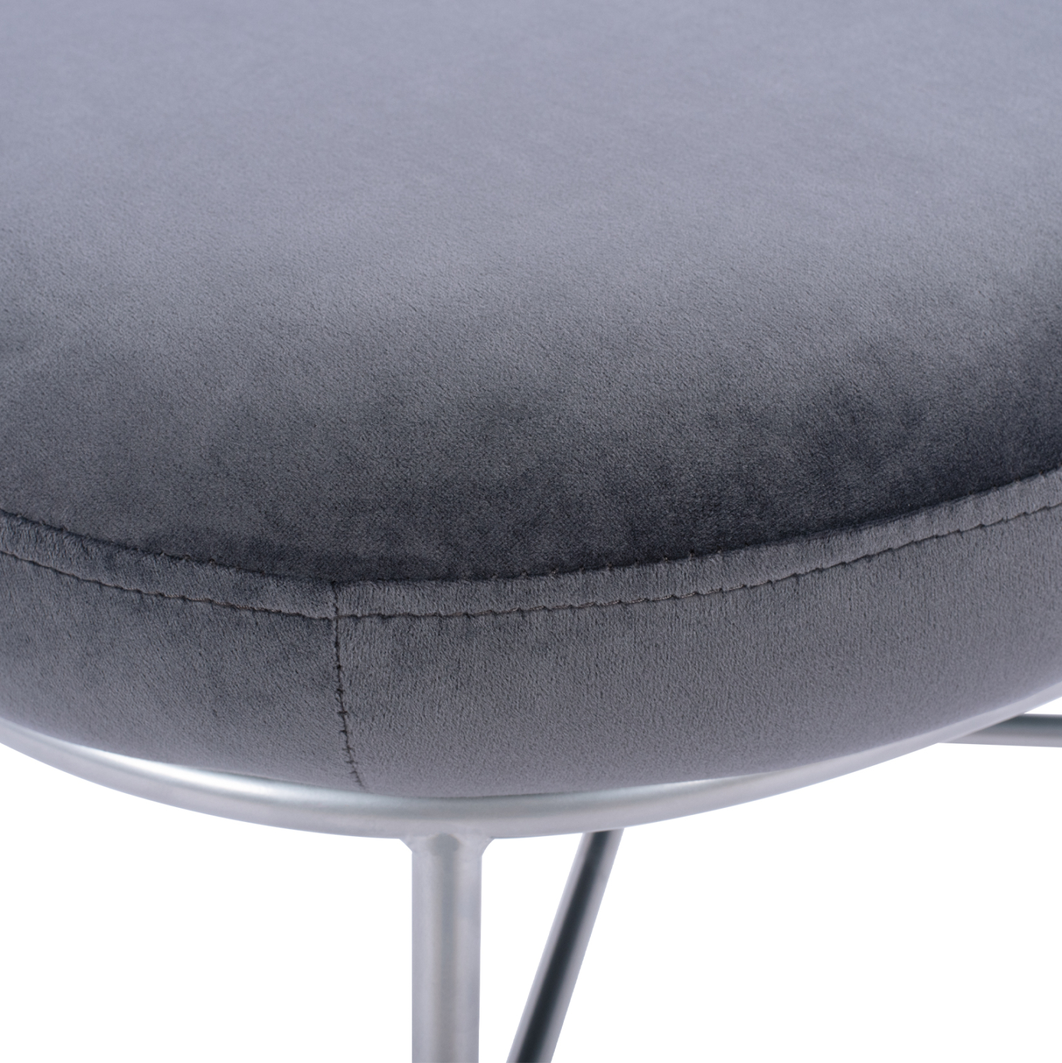 ΣΚΑΜΠΟ ΥΠΟΠΟΔΙΟ TRUDI HM8640.01 ΑΠΟ ΓΚΡΙ ΒΕΛΟΥΔΟ ΜΕ ΑΣΗΜΙ ΒΑΣΗ 55x46x38Υ εκ. - Image 5